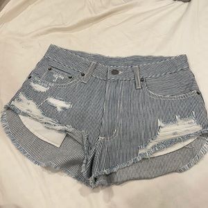 CARMAR Jean shorts!